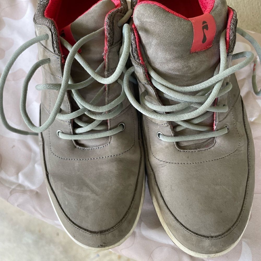 Strive gray suede sneakers Size 8.5